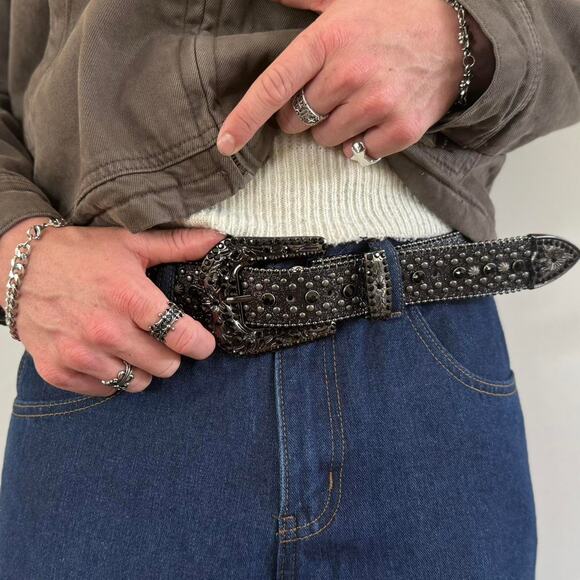 Y2K Black Cross Rhinestone Studded Belt – Goth Emo Unisex Style, New - Picture 3 of 11